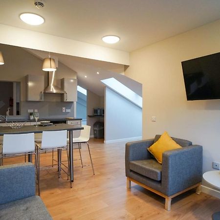 1 Bedroom Apartments, Studios And Ensuite Bedrooms With Shared Kitchen At Centro House In 스털링 외부 사진