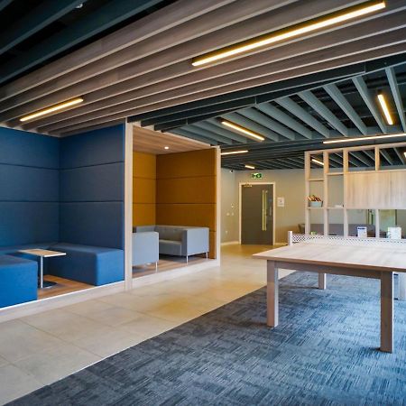 1 Bedroom Apartments, Studios And Ensuite Bedrooms With Shared Kitchen At Centro House In 스털링 외부 사진
