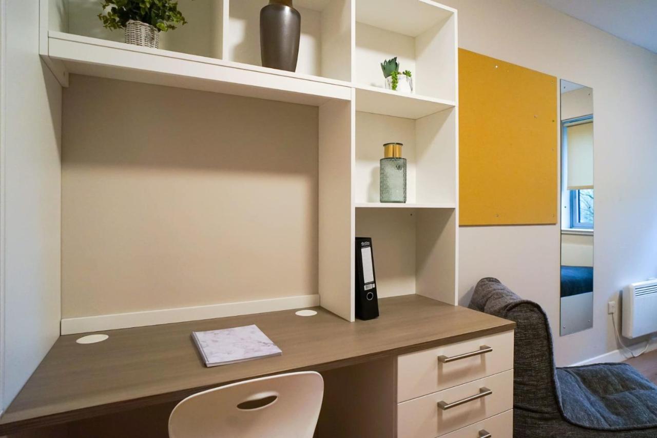 1 Bedroom Apartments, Studios And Ensuite Bedrooms With Shared Kitchen At Centro House In 스털링 외부 사진