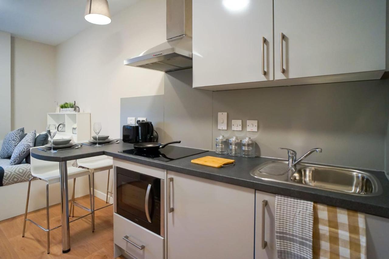 1 Bedroom Apartments, Studios And Ensuite Bedrooms With Shared Kitchen At Centro House In 스털링 외부 사진