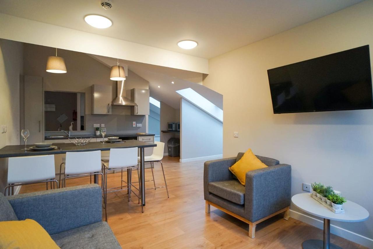 1 Bedroom Apartments, Studios And Ensuite Bedrooms With Shared Kitchen At Centro House In 스털링 외부 사진