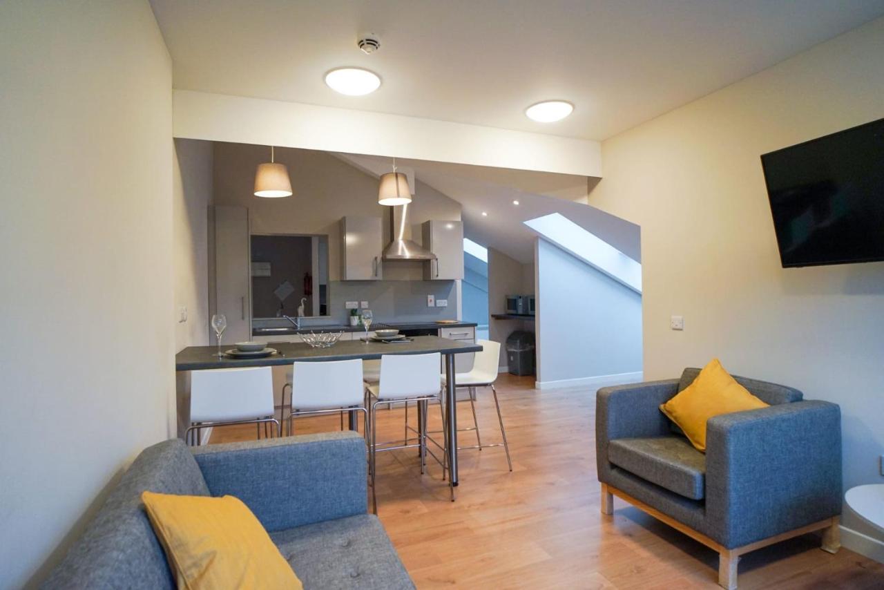 1 Bedroom Apartments, Studios And Ensuite Bedrooms With Shared Kitchen At Centro House In 스털링 외부 사진