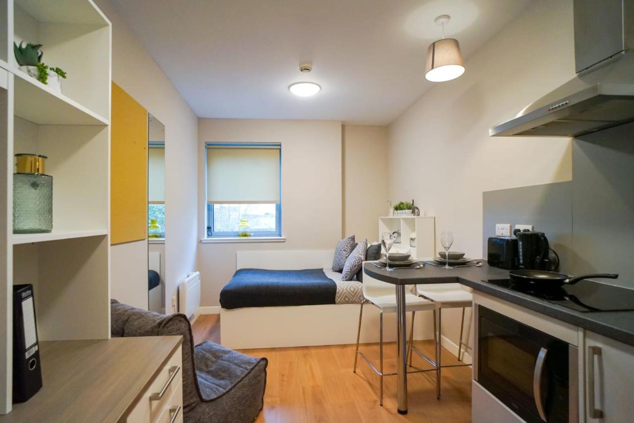1 Bedroom Apartments, Studios And Ensuite Bedrooms With Shared Kitchen At Centro House In 스털링 외부 사진